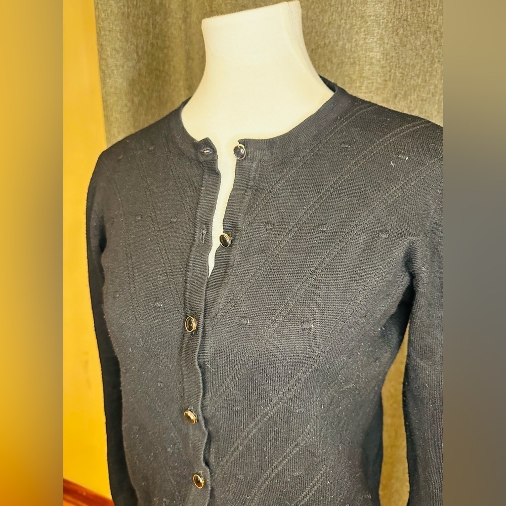 Elegant Black Button-Up Women's Cardigan - Picture 4 of 11